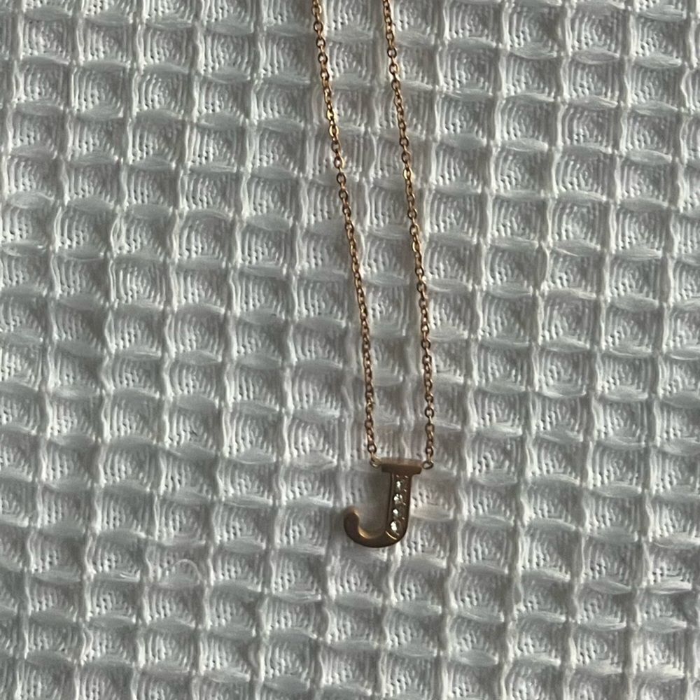 NWT Stainless Steel Gold Tone J Initial Pendant Necklace letter J